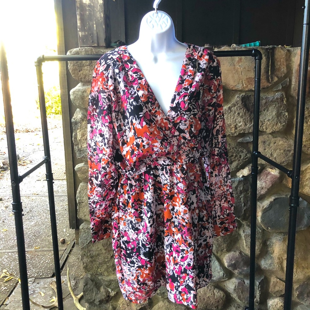 Multi colored long sleeves V neck dress